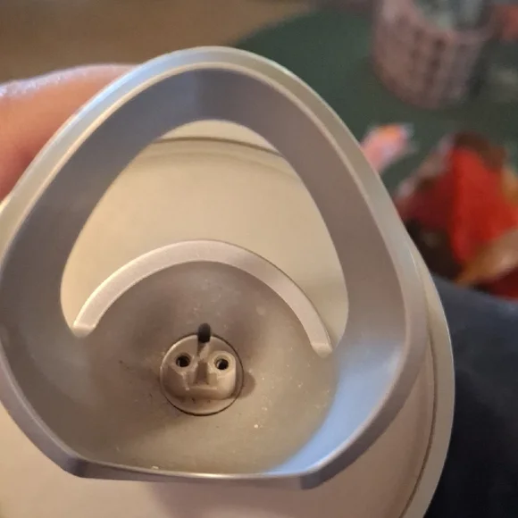 Philips Norelco Metallic Silver Shaving Stand - Picture 6 of 7